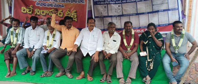 Dalits Relentlessly Protest Land Grab, CPI And Congress Join In