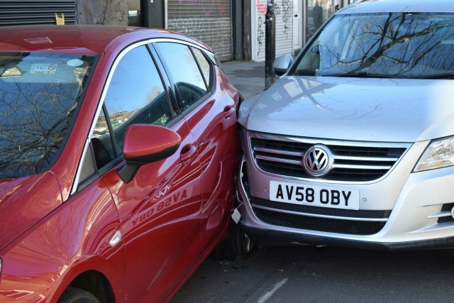 How Car Accident Lawyers Help Prove Negligence in Claims